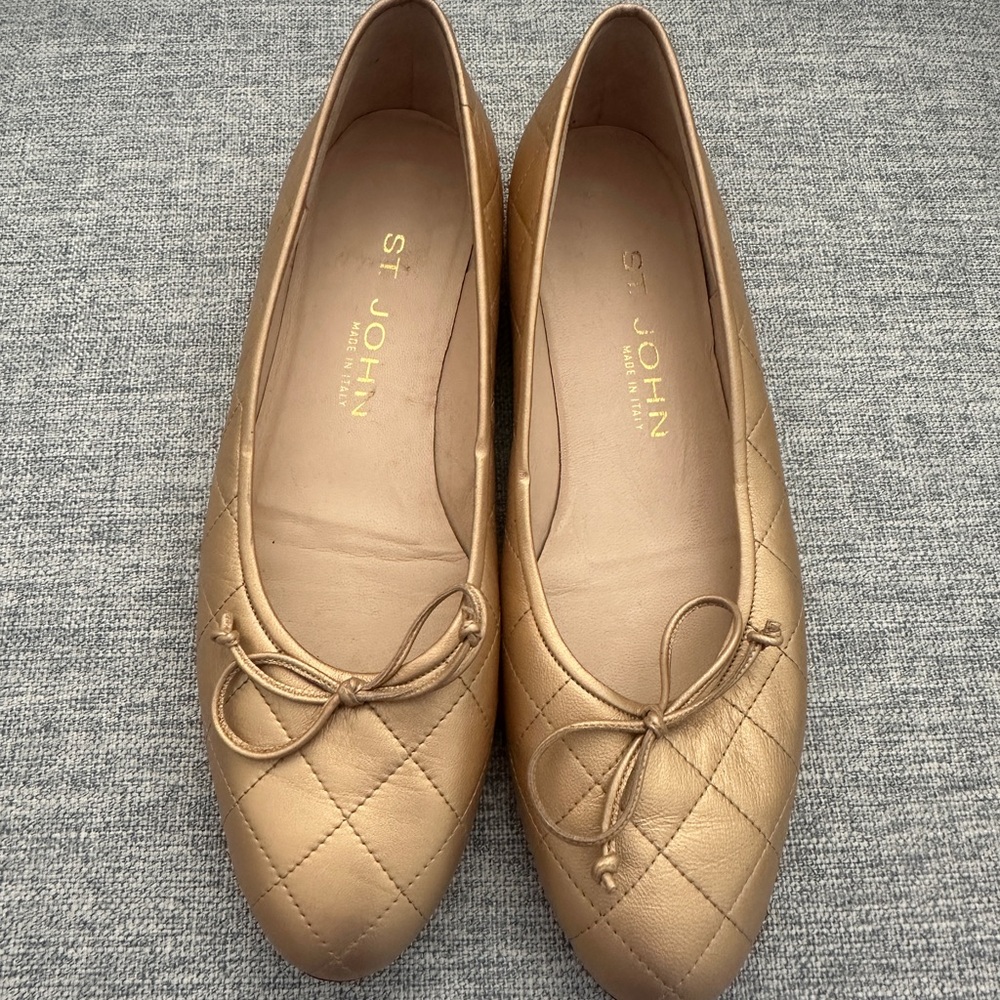 St. John Metallic Quilted Flats with Bow